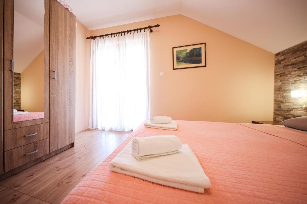 Apartment Ruza Sukošan Exterior foto